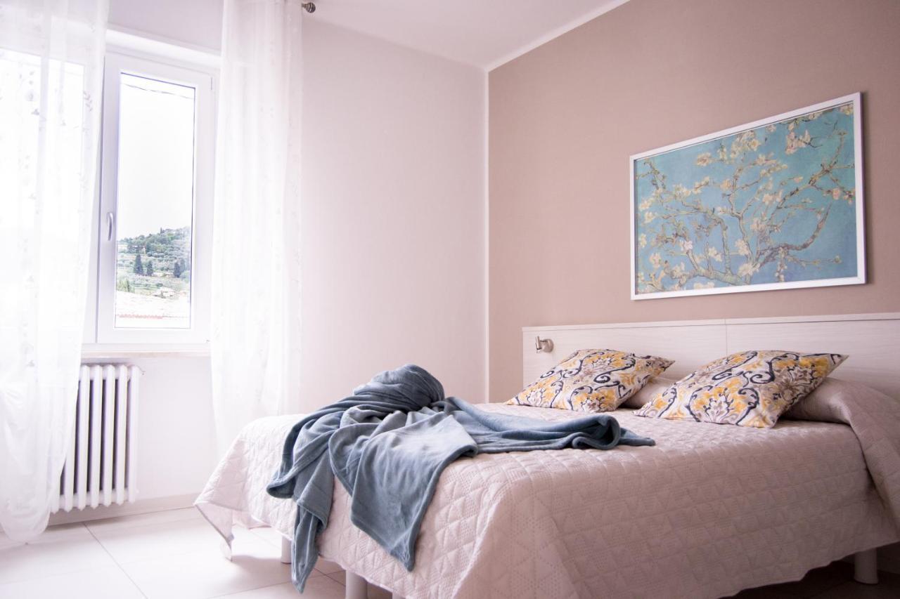 Appartamento Iris Garda  Buitenkant foto