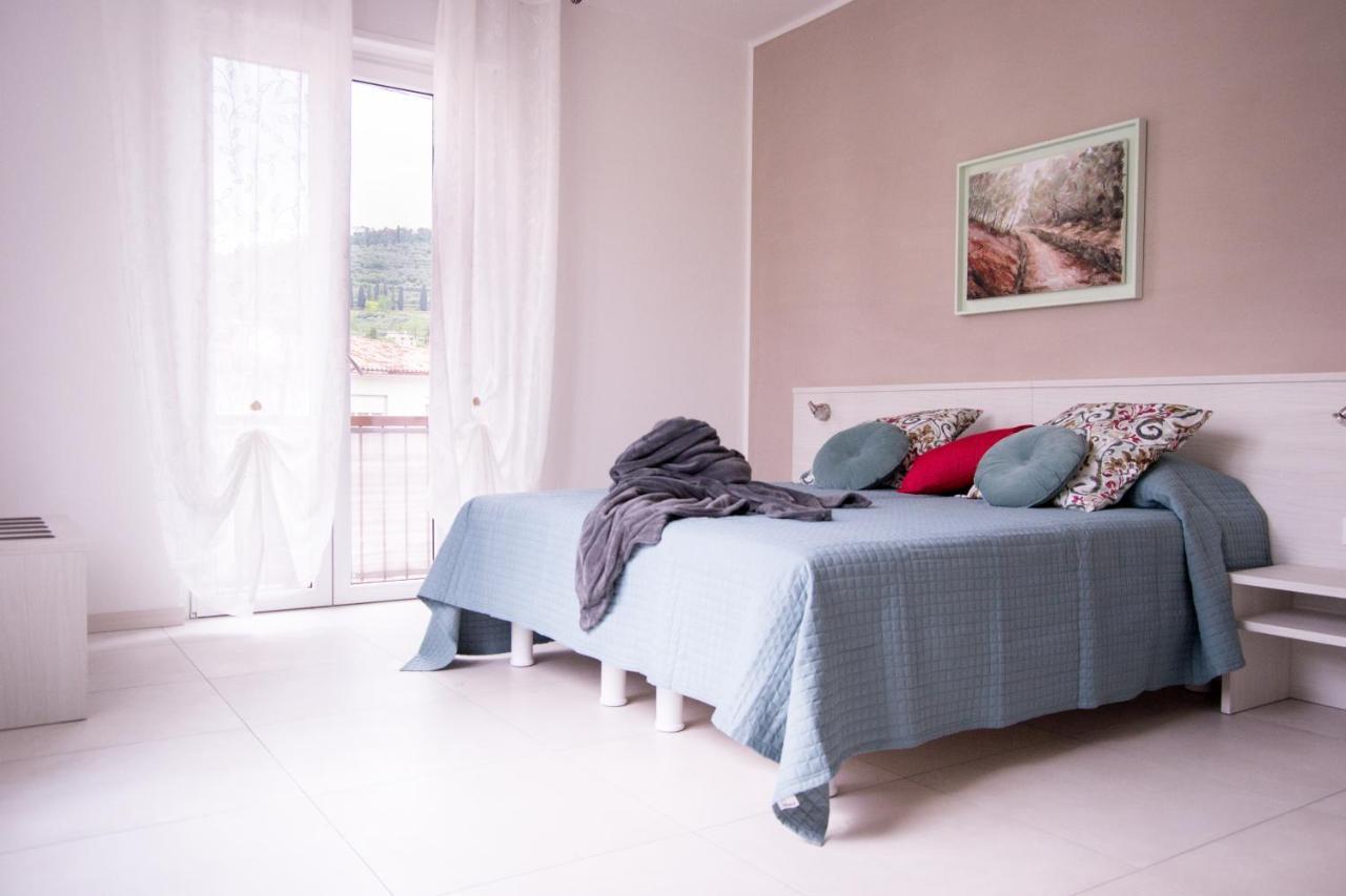 Appartamento Iris Garda  Buitenkant foto